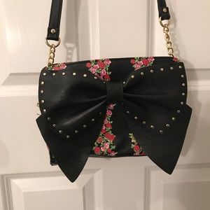 Betsy Johnson floral crossbody bag